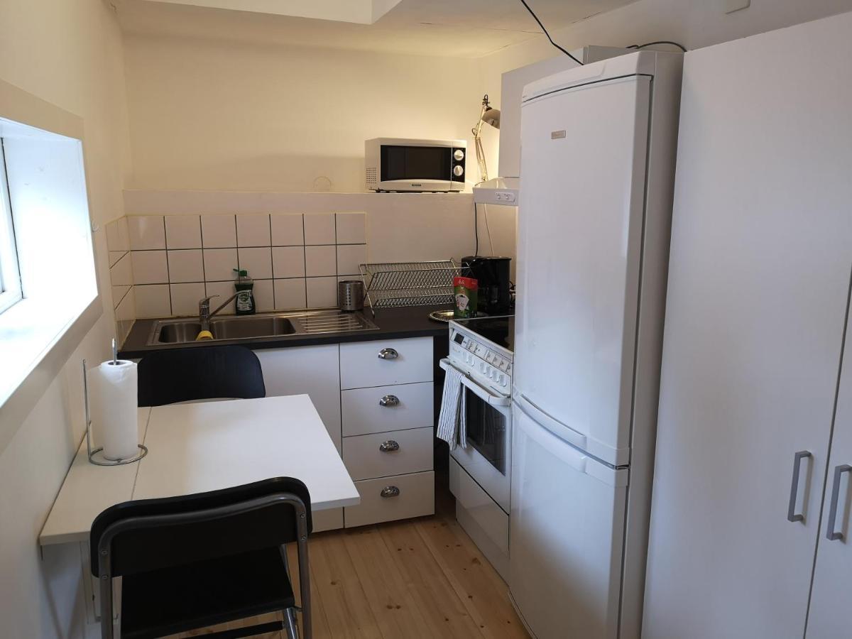 Stockholm B&B Cottage Нака Экстерьер фото