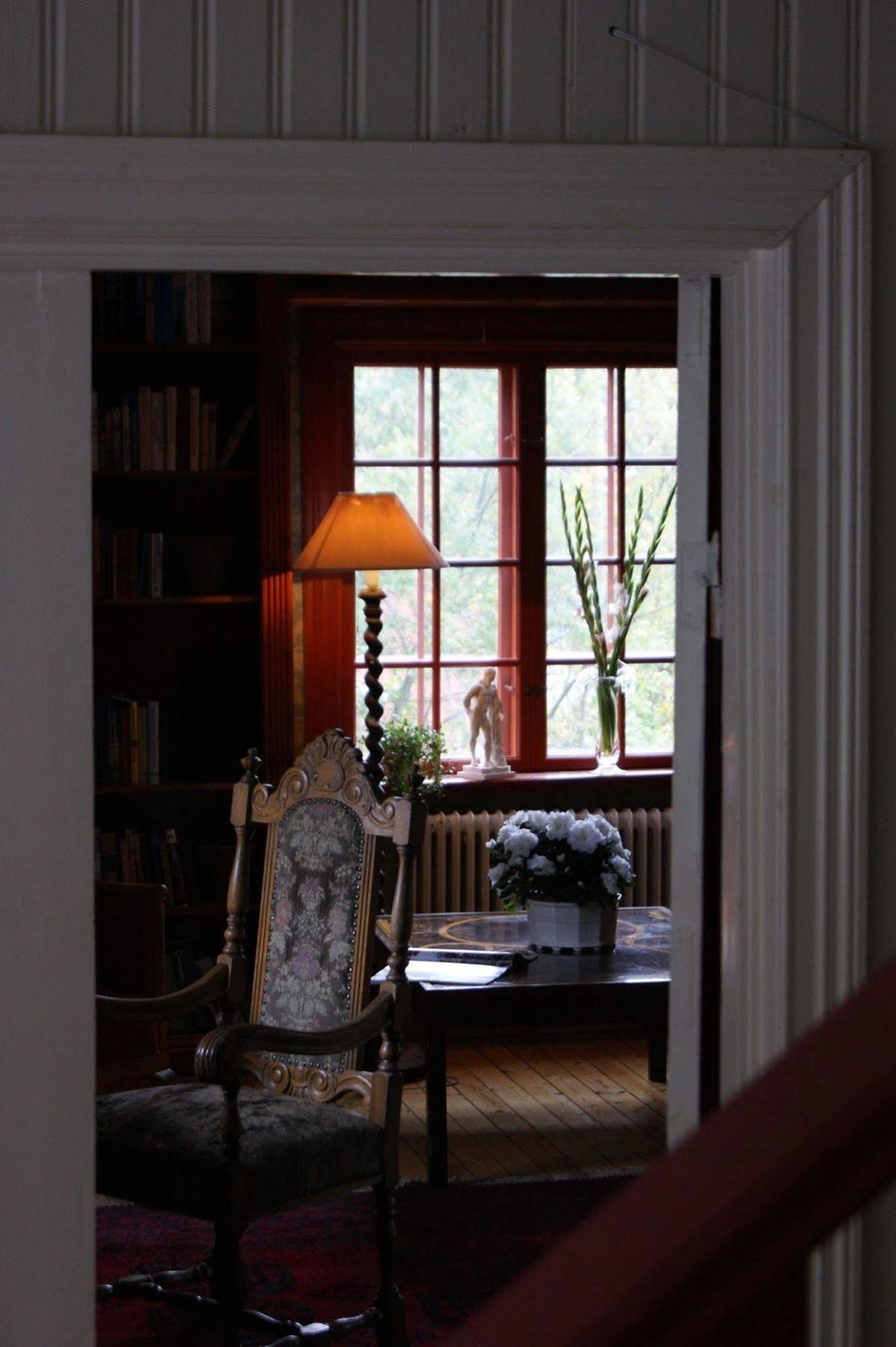 Stockholm B&B Cottage Нака Экстерьер фото