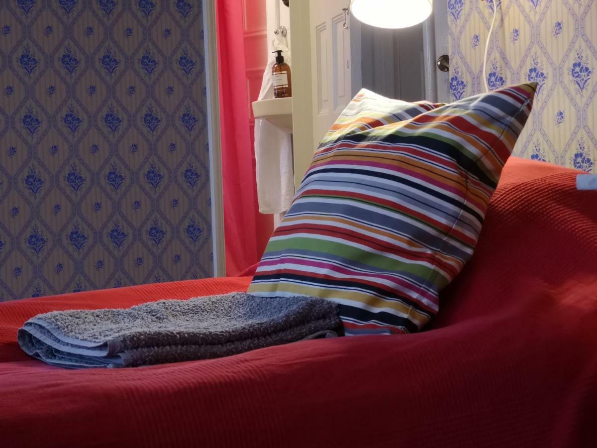 Stockholm B&B Cottage Нака Экстерьер фото